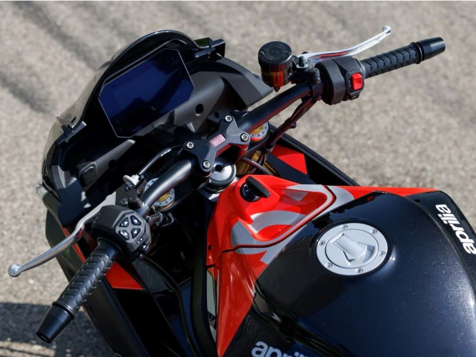 Мотоцикл APRILIA Tuono 660 Factory (DARK BANSHEE) 2026